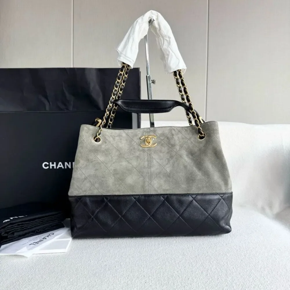 Chanel Women Pre-Loved Bag Brand New Condition